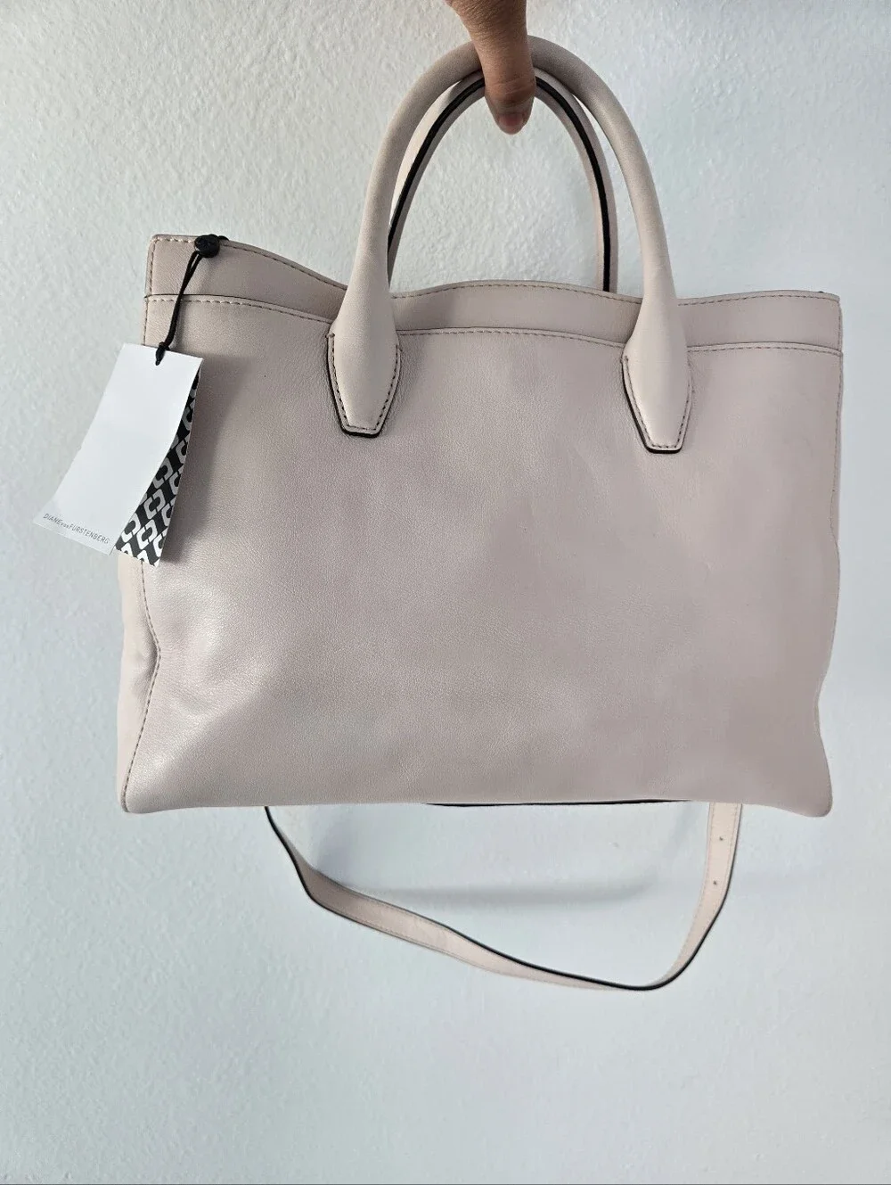 DIANE VON FURSTENBERG Secret Agent Structured Pale Pink Leather Bag